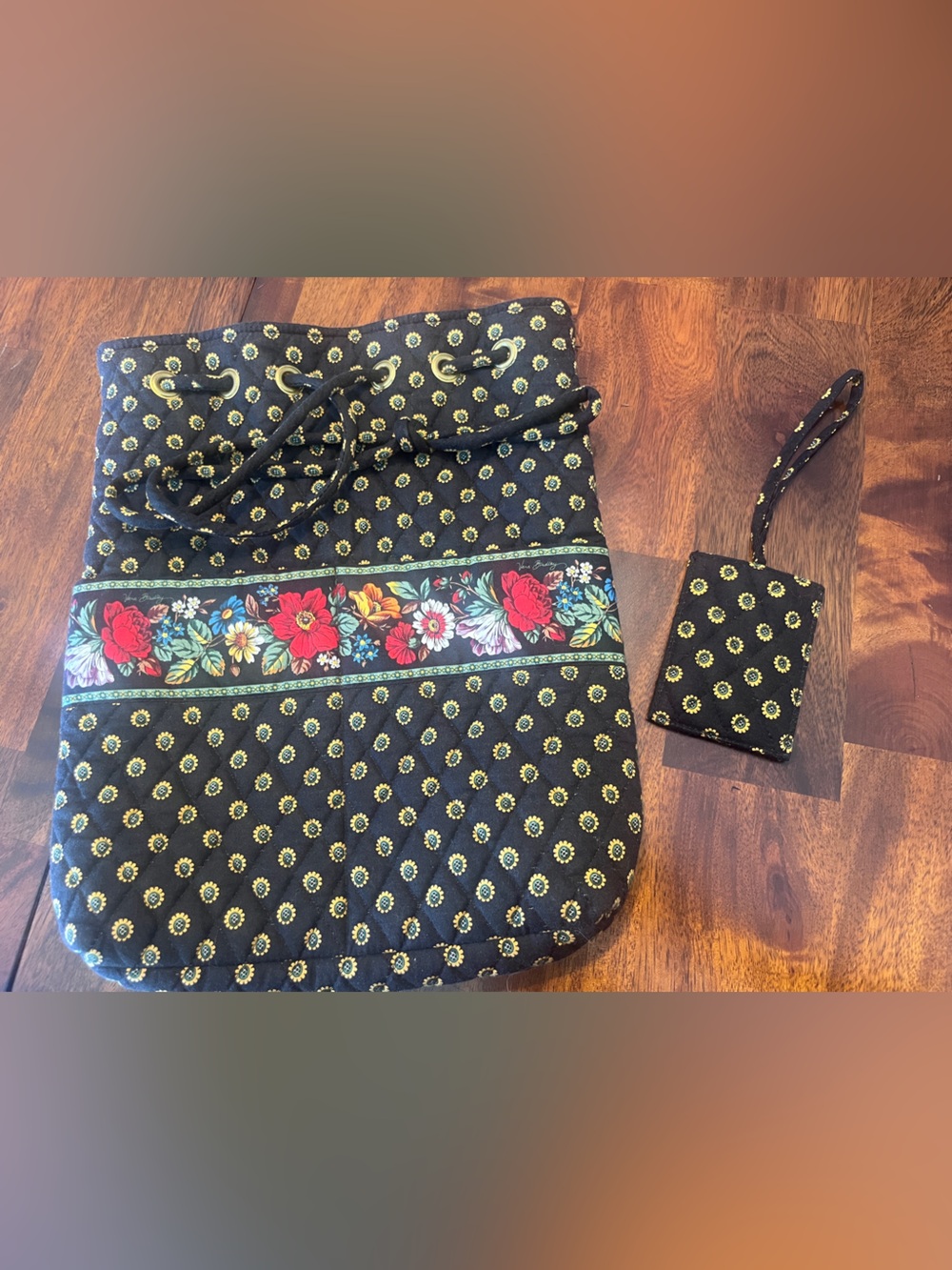Vera Bradley Vibrant Black Backsack with matching luggage tag